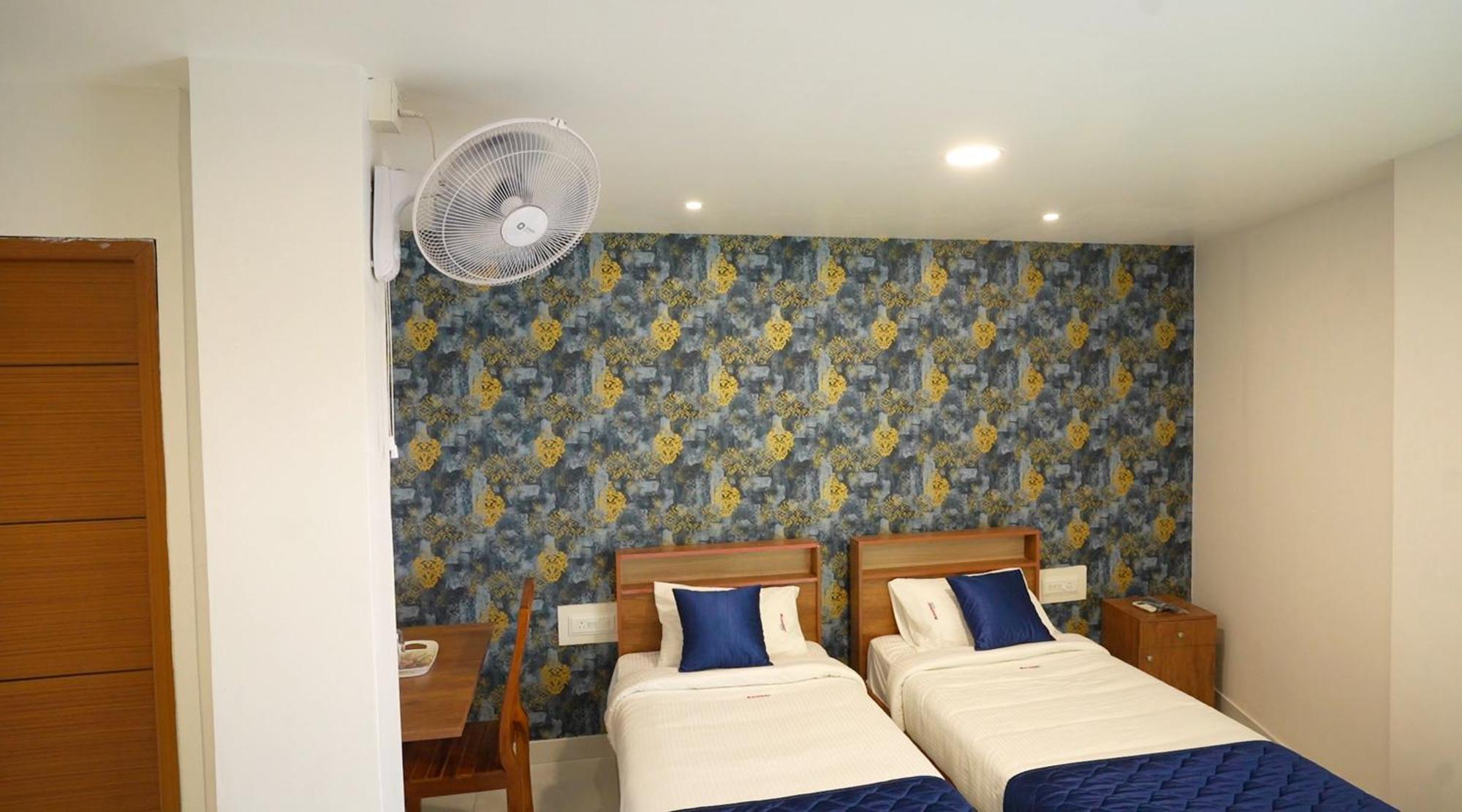 Amsher Suit Lulu Mall Road Hotel Kochi Exterior photo