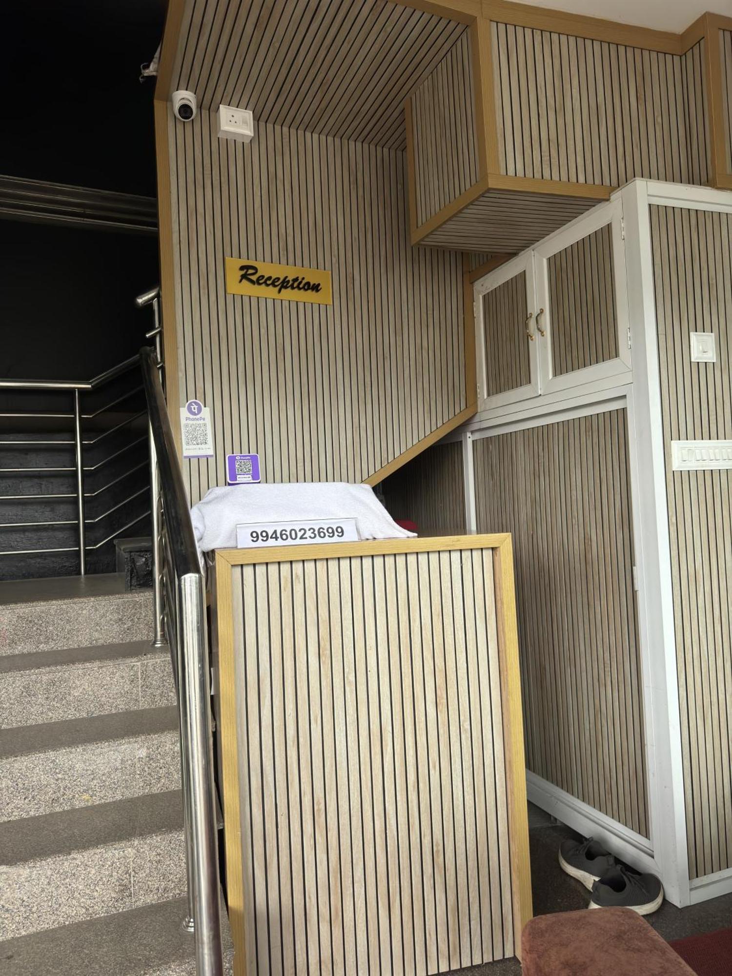 Amsher Suit Lulu Mall Road Hotel Kochi Exterior photo