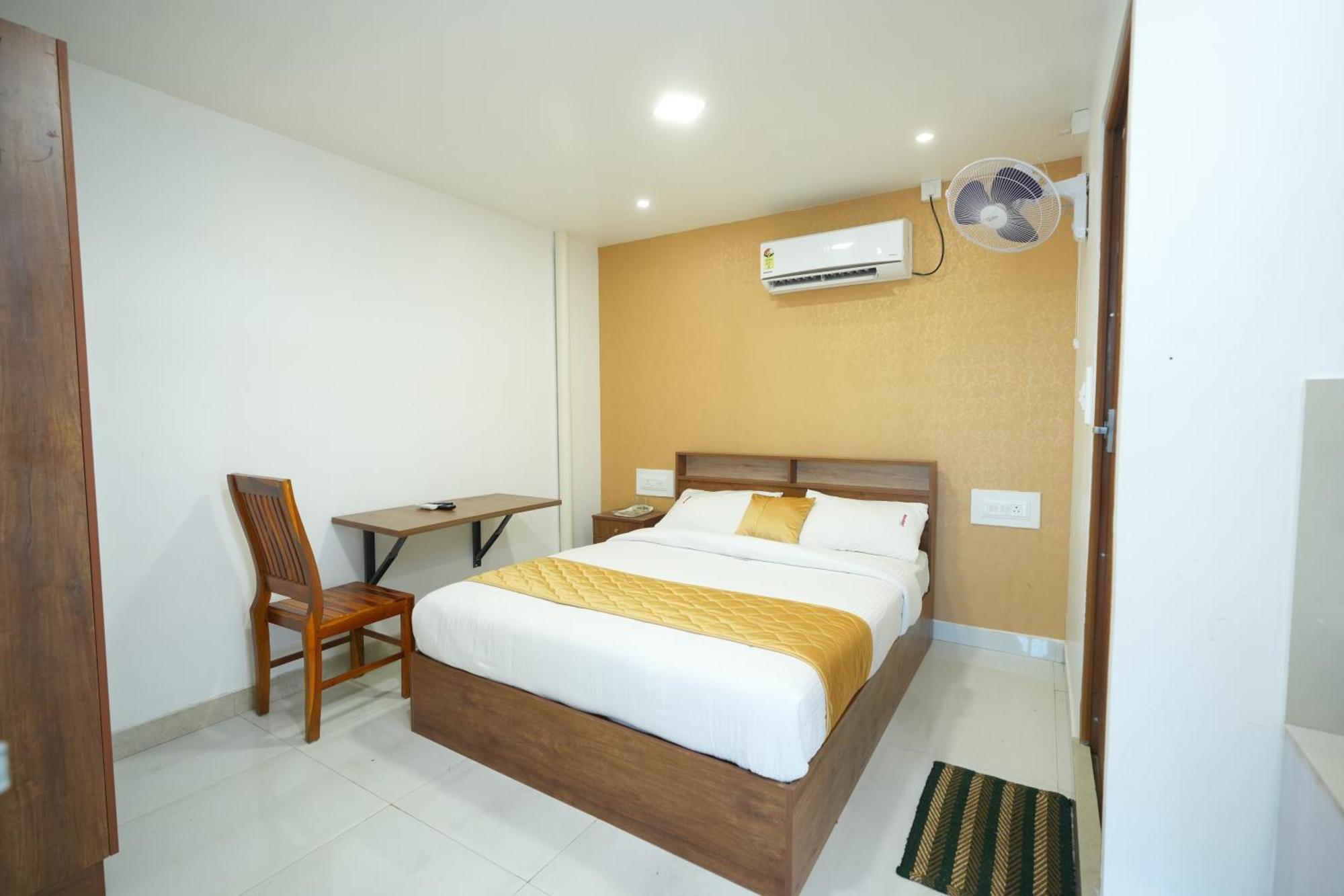 Amsher Suit Lulu Mall Road Hotel Kochi Exterior photo